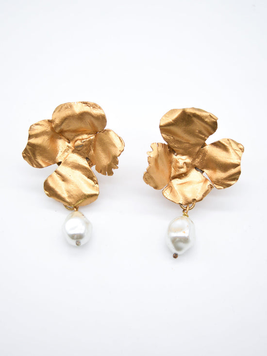 Winds of Change | 19 | Earrings